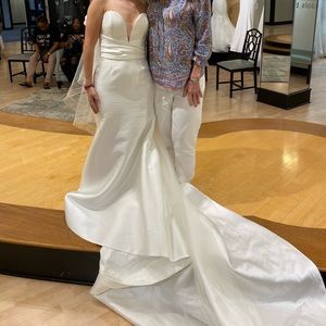 BRAND NEW WEDDING DRESS